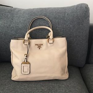 👜Prada soft leather bag👜